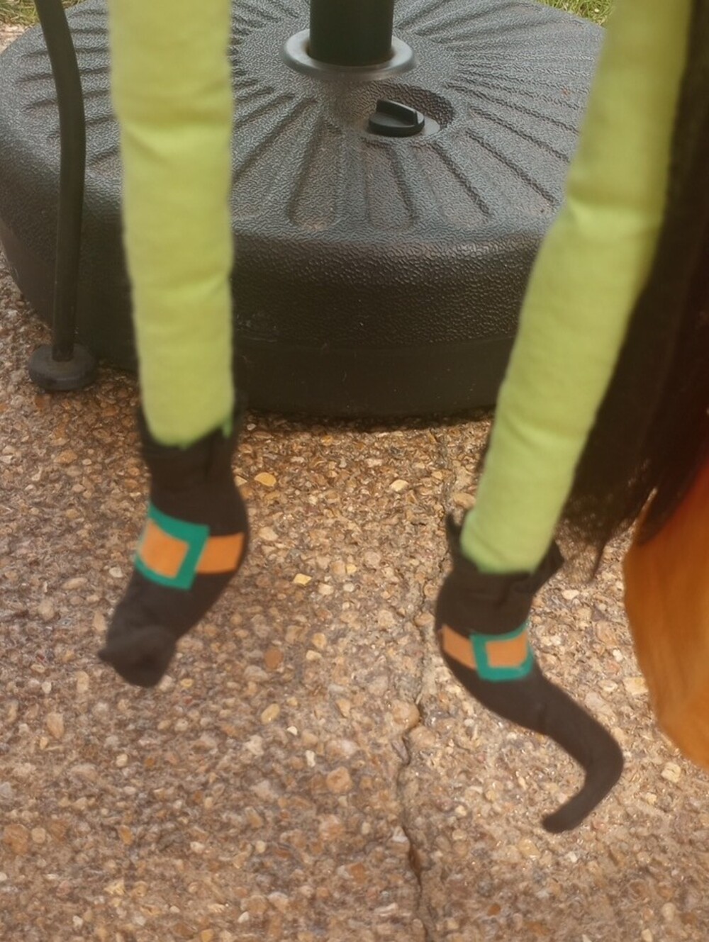 Halloween Witches / Soft Doll Display - Picture 7 of 11